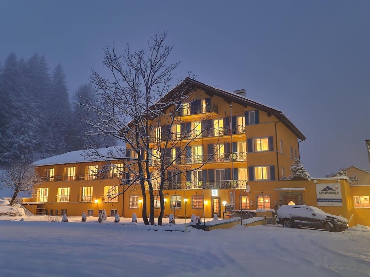 Grischalodge Das Hotel Mit Bergblick Seit 1929 - Schlicht, Preiswert Und Mit Einem Touch Nostalgie Hotel