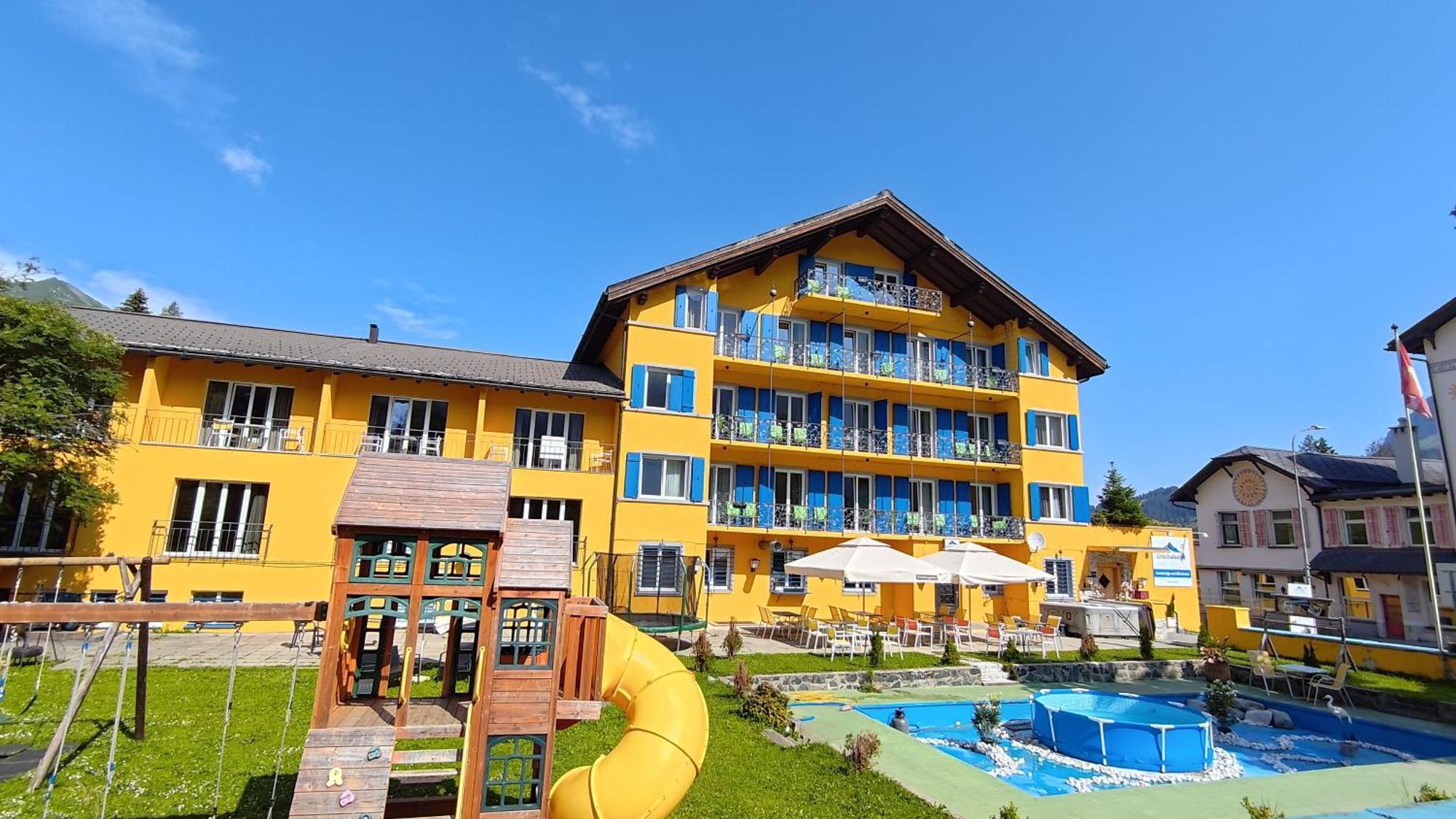 Grischalodge Das Hotel Mit Bergblick Seit 1929 - Schlicht, Preiswert Und Mit Einem Touch Nostalgie Hotel
